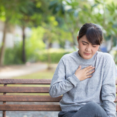 9 early symptoms of heartburn to watch out for